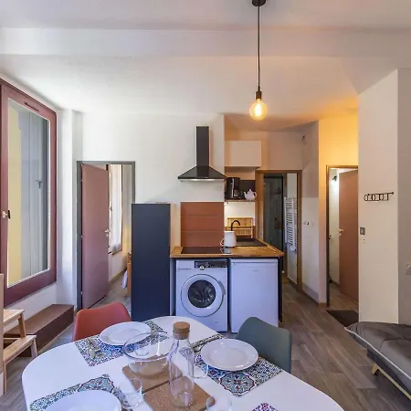 T2 Moderne Avec Terrasse, Renove, Au Pied Des Telecabines Et Proche De Toutes Commodites - Fr-1-401-270 Cauterets