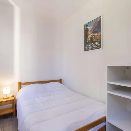 T2 Moderne Avec Terrasse, Renove, Au Pied Des Telecabines Et Proche De Toutes Commodites - Fr-1-401-270 * Cauterets