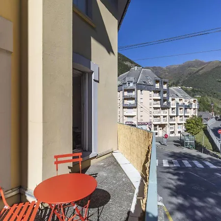 T2 Moderne Avec Terrasse, Renove, Au Pied Des Telecabines Et Proche De Toutes Commodites - Fr-1-401-270 Daire *